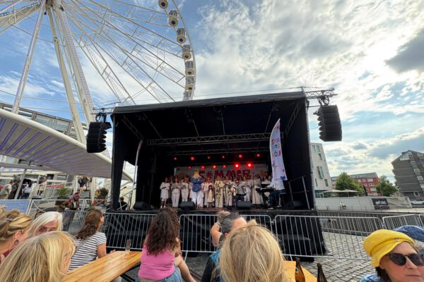 Köln’de festival neşesi!